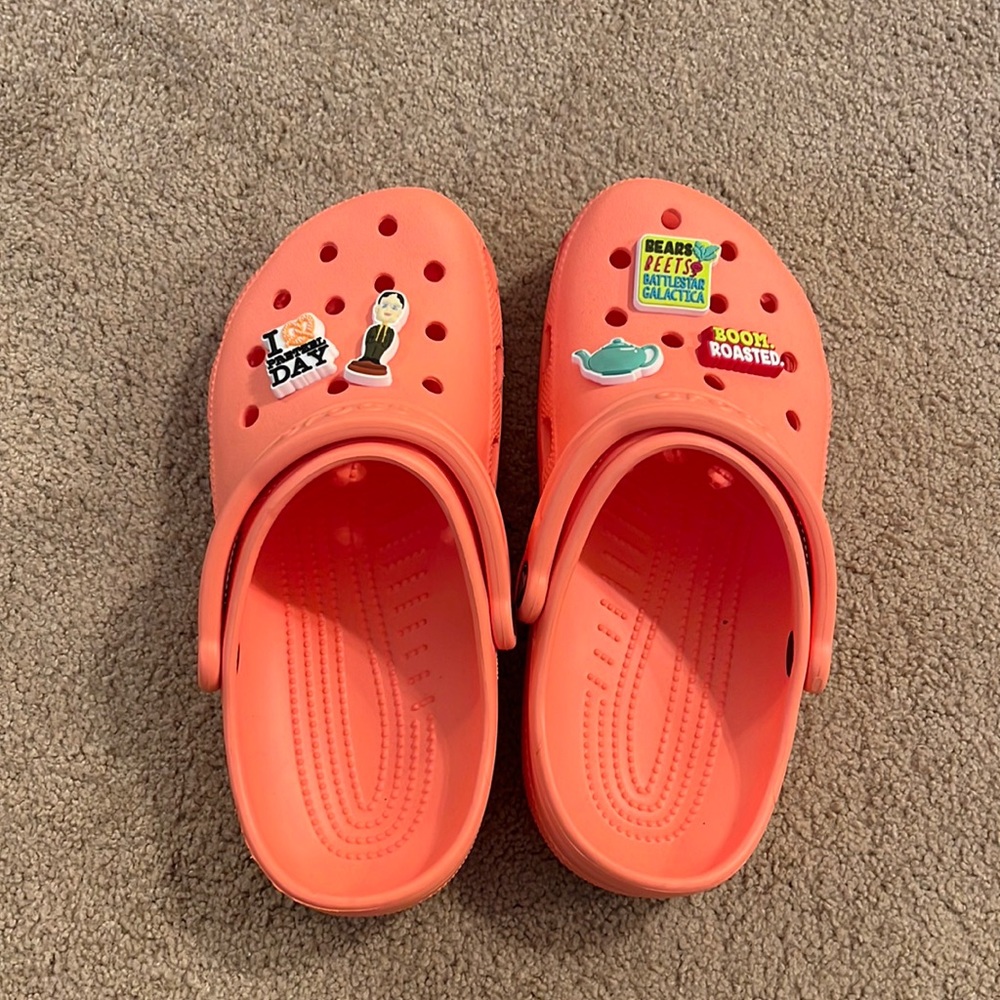 Coral crocs